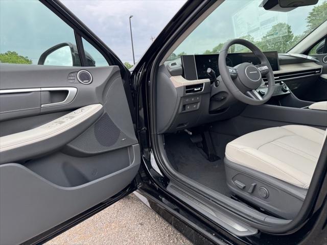 new 2025 Hyundai Sonata Hybrid car, priced at $38,542