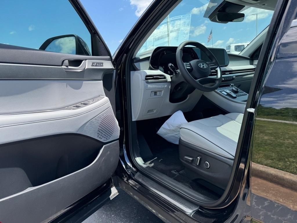 new 2025 Hyundai Palisade car, priced at $47,203