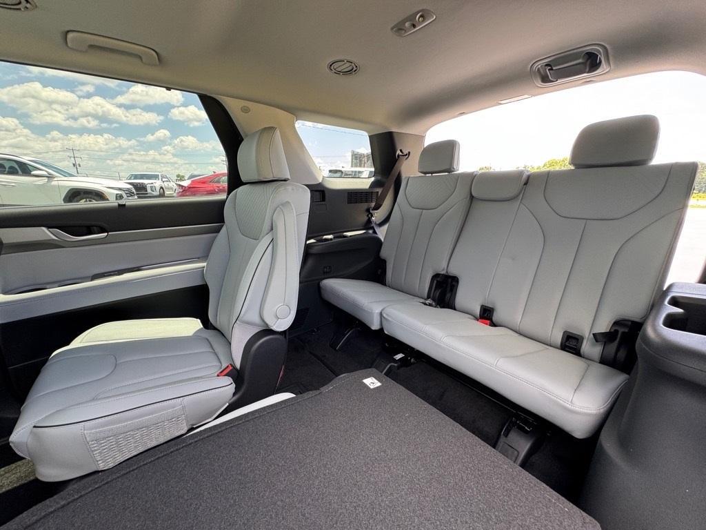 new 2025 Hyundai Palisade car, priced at $47,203