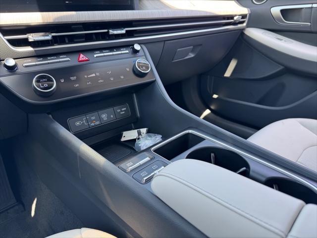 new 2025 Hyundai Sonata Hybrid car, priced at $32,257