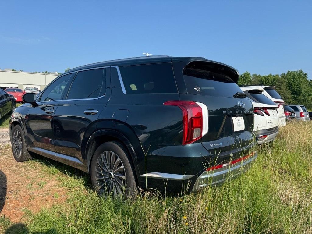 used 2024 Hyundai Palisade car, priced at $42,733