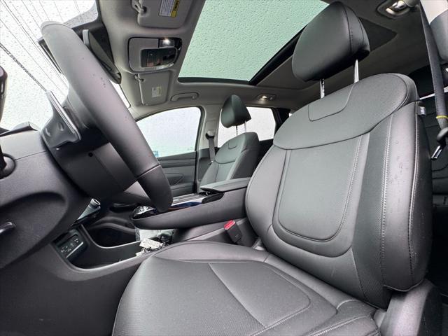 new 2025 Hyundai TUCSON Hybrid car, priced at $37,581