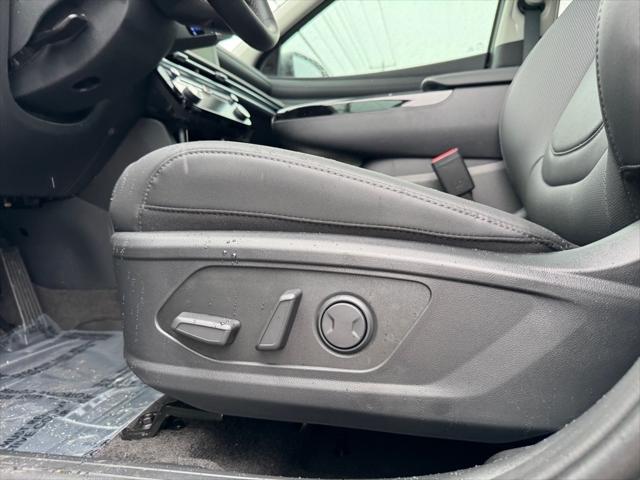 new 2025 Hyundai TUCSON Hybrid car, priced at $37,581