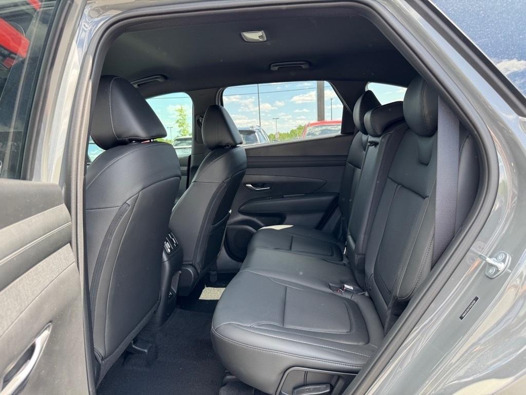 new 2025 Hyundai Tucson car, priced at $32,989