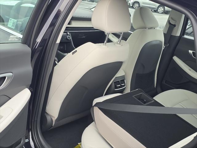 new 2025 Hyundai Sonata Hybrid car, priced at $32,257