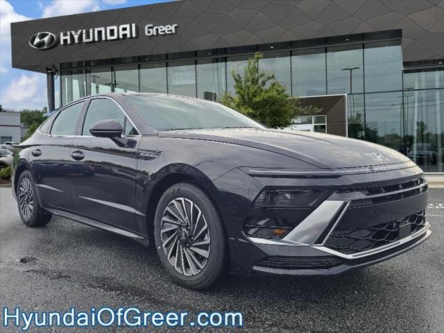 new 2025 Hyundai Sonata Hybrid car, priced at $32,257