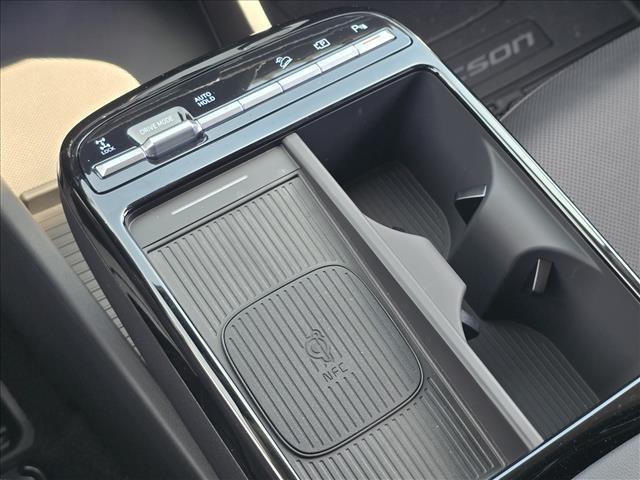 new 2025 Hyundai TUCSON Hybrid car, priced at $42,980