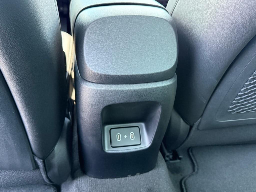 new 2025 Hyundai Elantra car, priced at $27,746