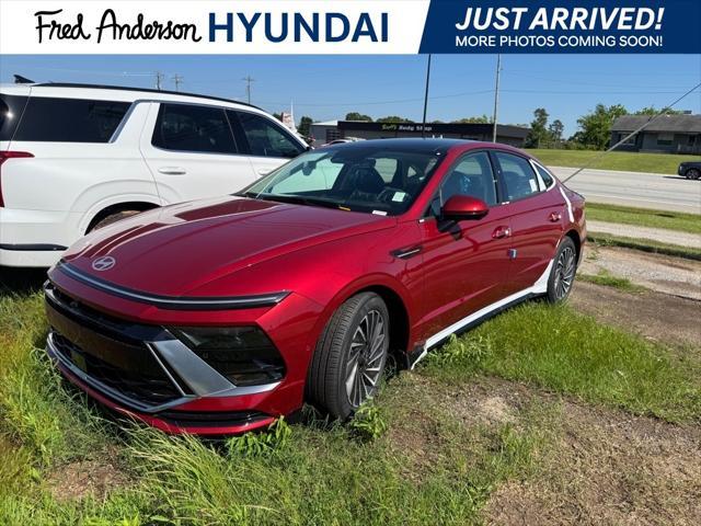new 2025 Hyundai Sonata Hybrid car, priced at $39,022