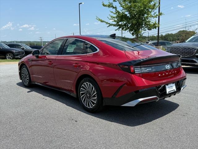 new 2025 Hyundai Sonata Hybrid car, priced at $39,022