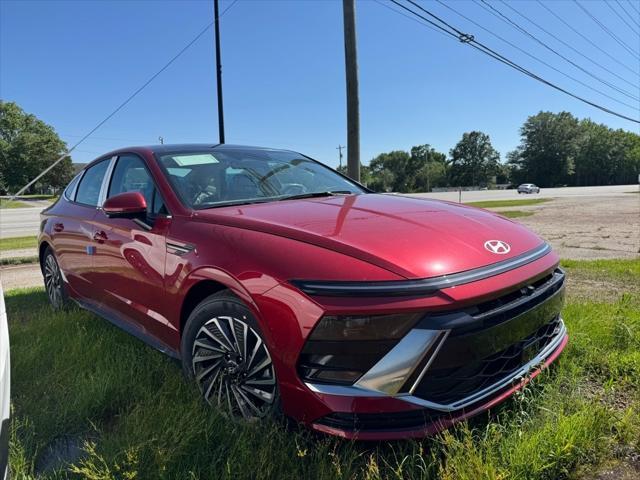 new 2025 Hyundai Sonata Hybrid car, priced at $39,022