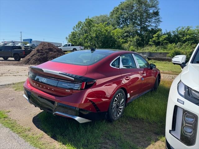 new 2025 Hyundai Sonata Hybrid car, priced at $39,022