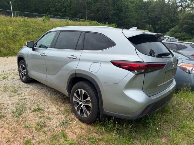 used 2020 Toyota Highlander car, priced at $30,685