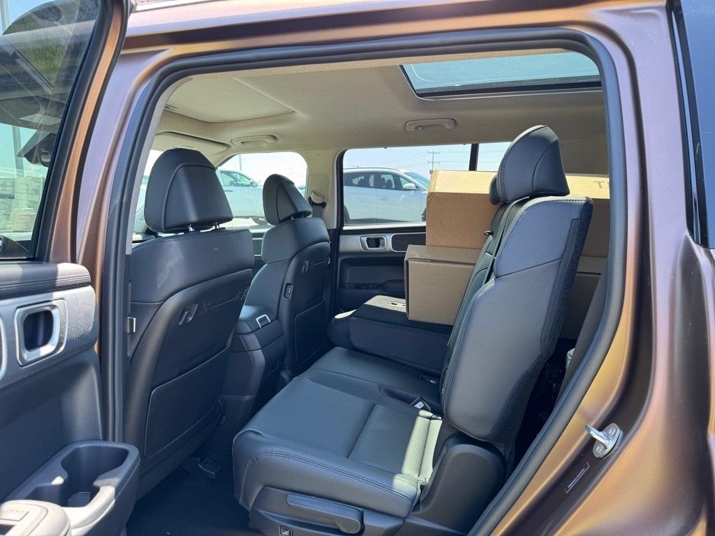 new 2025 Hyundai Santa Fe car, priced at $45,349