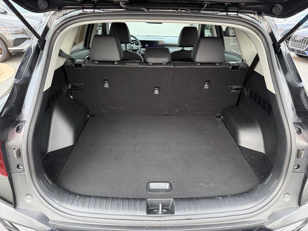 used 2024 Kia Seltos car, priced at $24,383