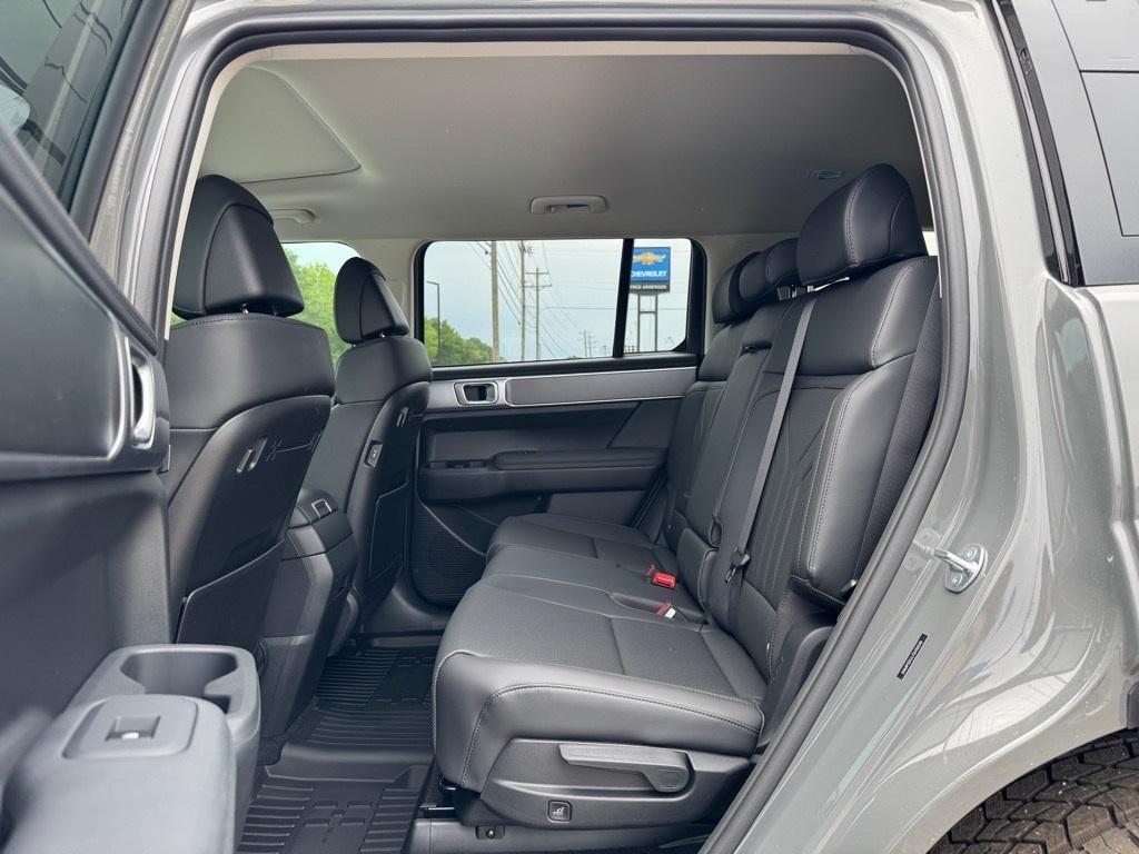 new 2025 Hyundai Santa Fe car, priced at $40,004
