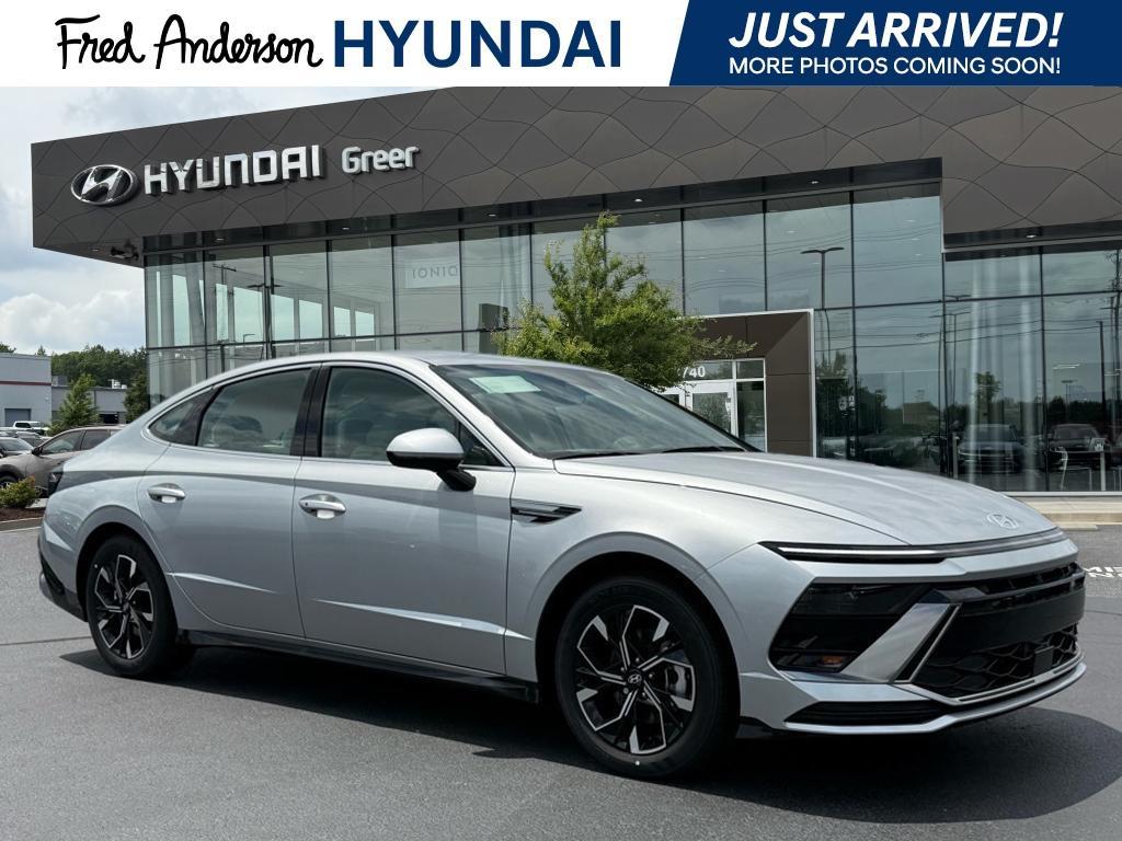 new 2025 Hyundai Sonata car, priced at $28,622