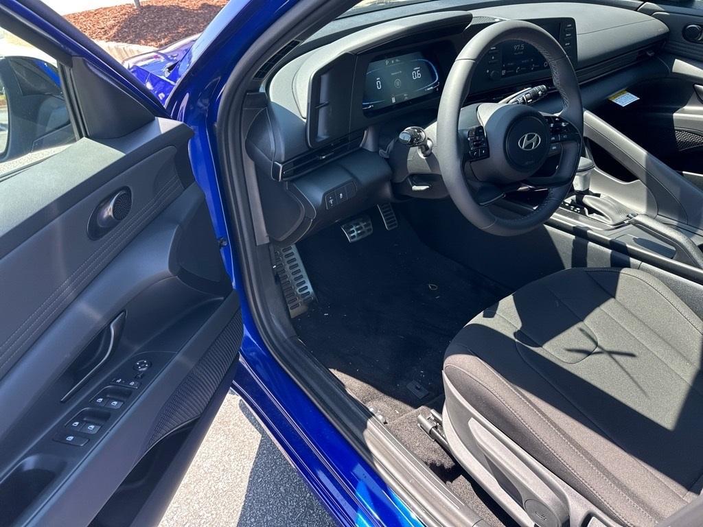 new 2025 Hyundai Elantra car, priced at $24,289