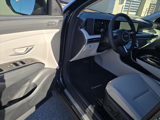 new 2026 Hyundai TUCSON Hybrid car, priced at $40,114