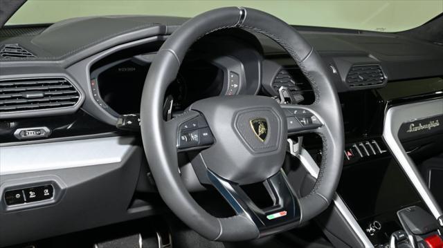 used 2022 Lamborghini Urus car, priced at $229,000