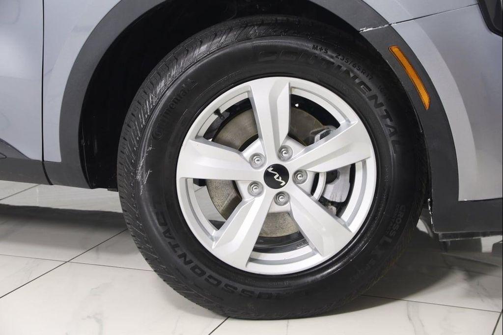 used 2025 Kia Sorento car, priced at $28,600