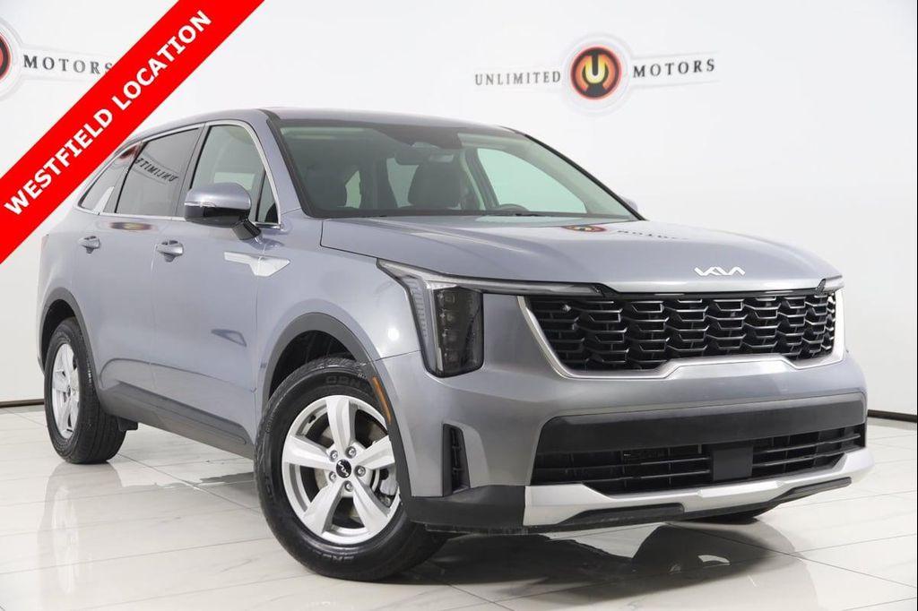 used 2025 Kia Sorento car, priced at $28,600