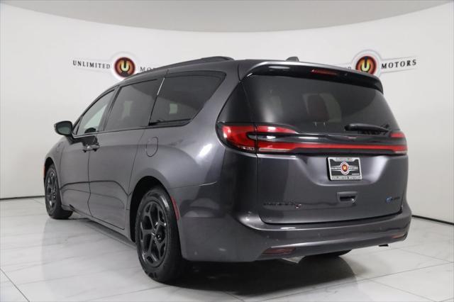 used 2021 Chrysler Pacifica Hybrid car, priced at $31,000