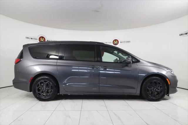 used 2021 Chrysler Pacifica Hybrid car, priced at $31,000