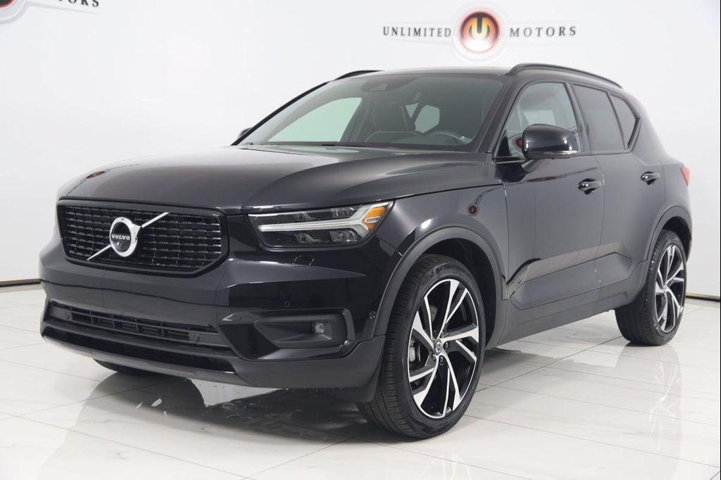 used 2022 Volvo XC40 car, priced at $28,890