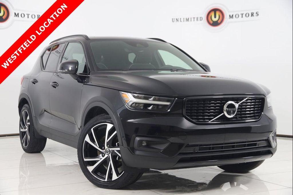 used 2022 Volvo XC40 car, priced at $28,890