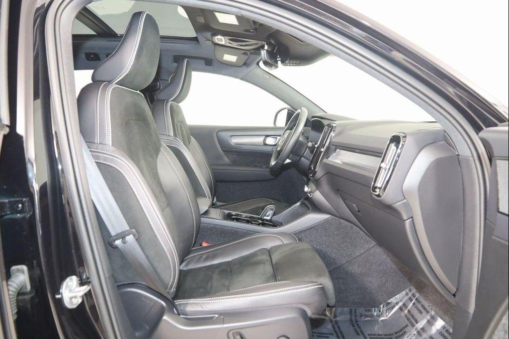 used 2022 Volvo XC40 car, priced at $28,890