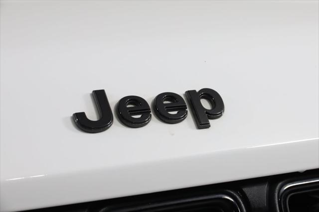 used 2023 Jeep Grand Cherokee car, priced at $32,990