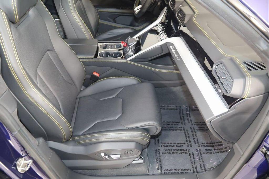 used 2021 Lamborghini Urus car, priced at $198,000