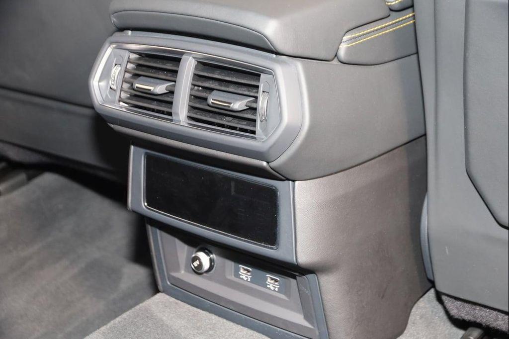 used 2021 Lamborghini Urus car, priced at $198,000