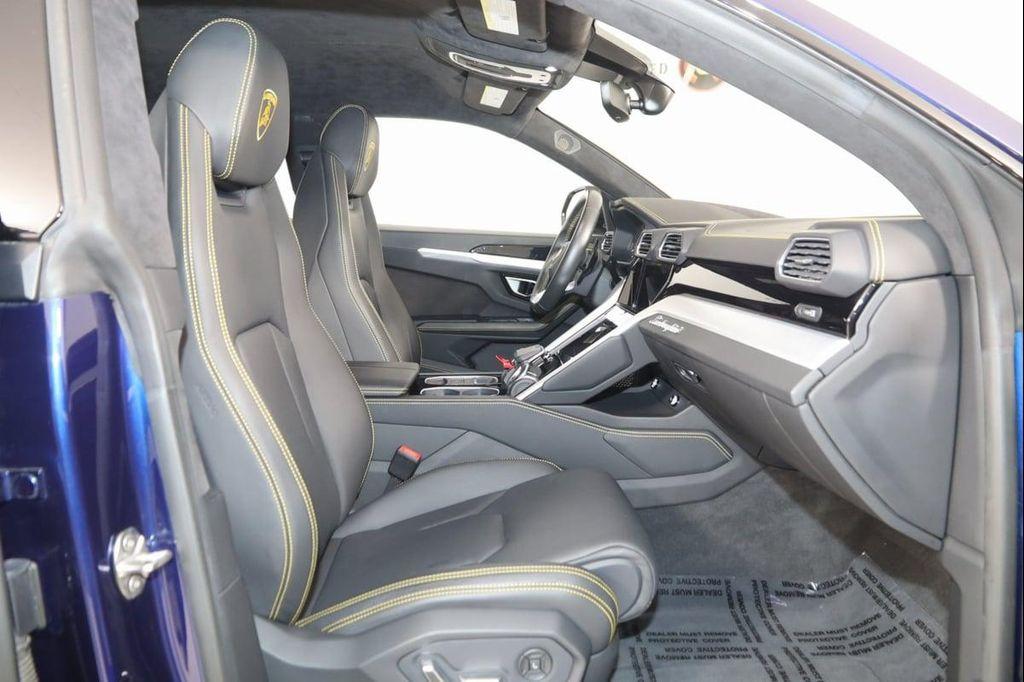 used 2021 Lamborghini Urus car, priced at $198,000