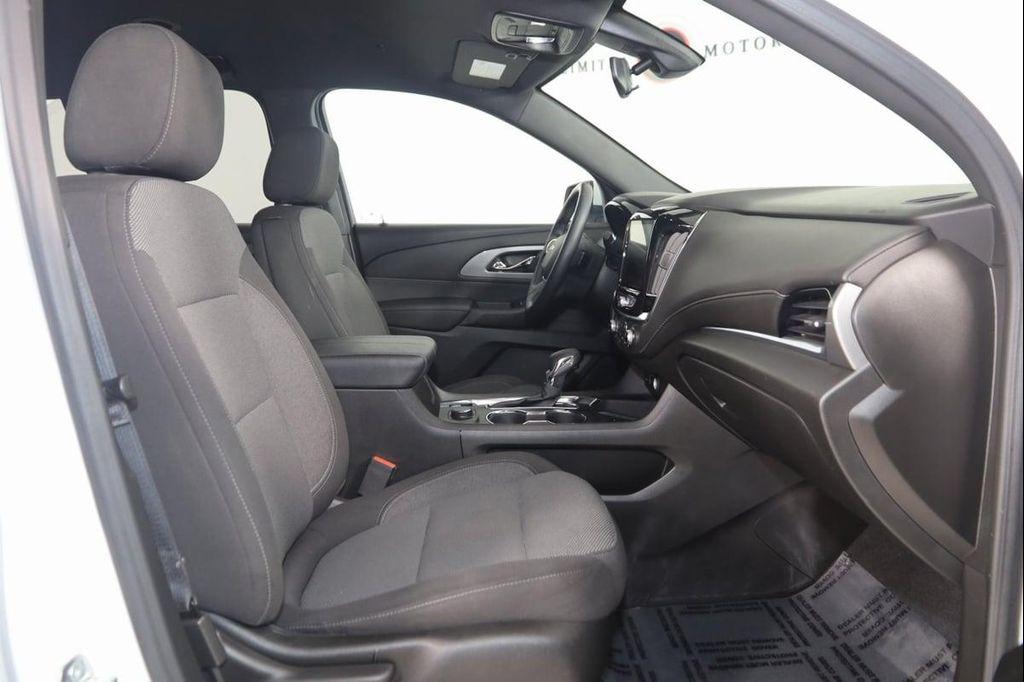 used 2023 Chevrolet Traverse car, priced at $29,990