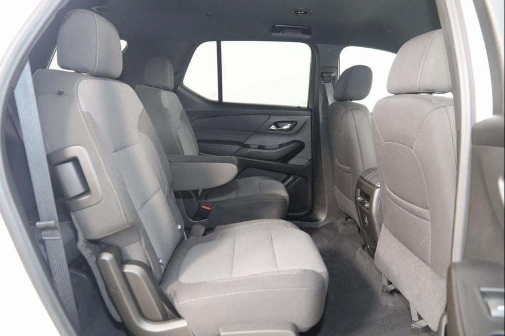 used 2023 Chevrolet Traverse car, priced at $29,990