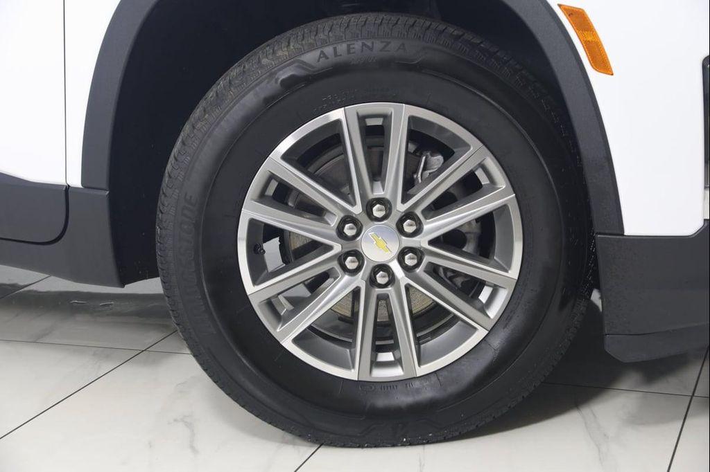 used 2023 Chevrolet Traverse car, priced at $29,990