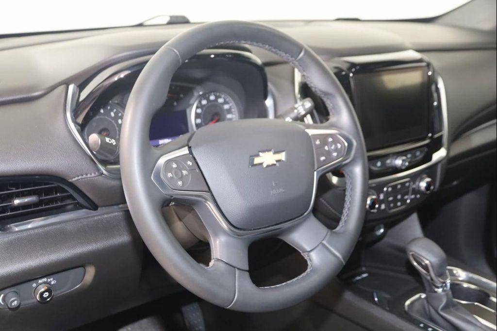 used 2023 Chevrolet Traverse car, priced at $29,990