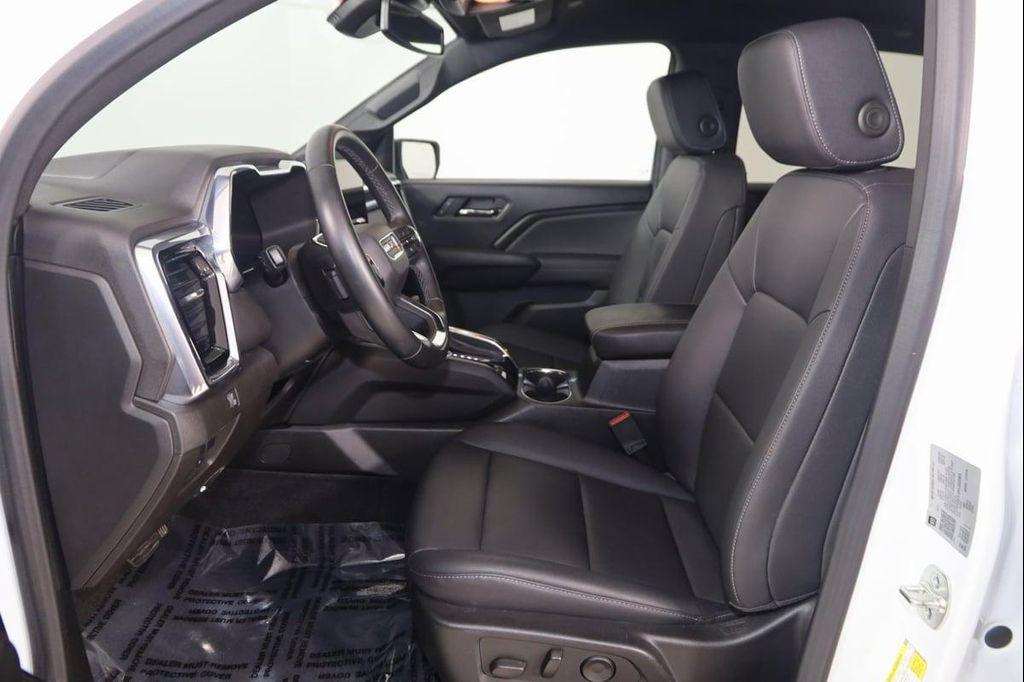 used 2024 GMC Canyon car, priced at $37,990