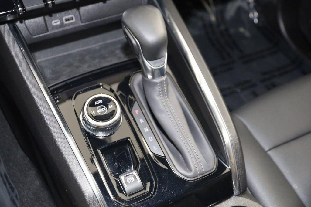 used 2024 GMC Canyon car, priced at $37,990