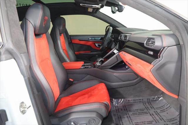 used 2022 Lamborghini Urus car, priced at $212,000