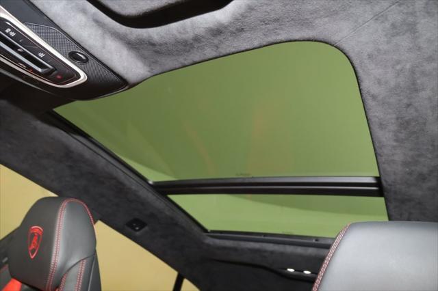 used 2022 Lamborghini Urus car, priced at $212,000