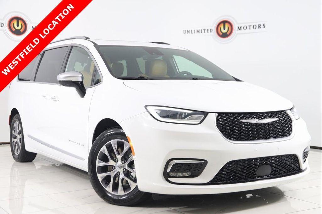 used 2023 Chrysler Pacifica car, priced at $36,300