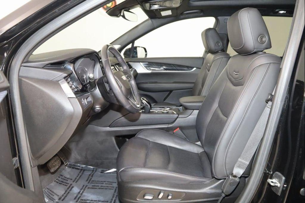 used 2023 Cadillac XT6 car, priced at $38,990