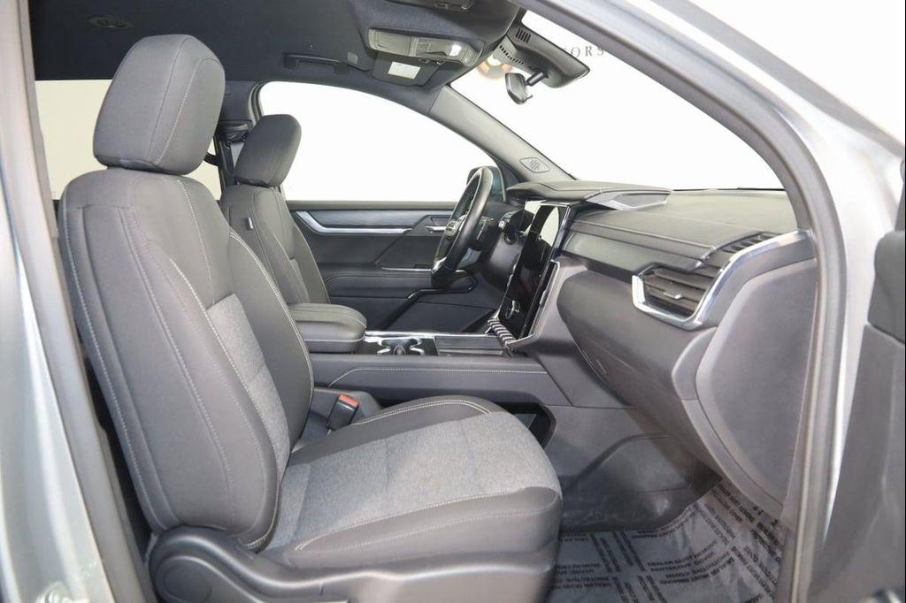 used 2025 GMC Acadia car, priced at $36,490