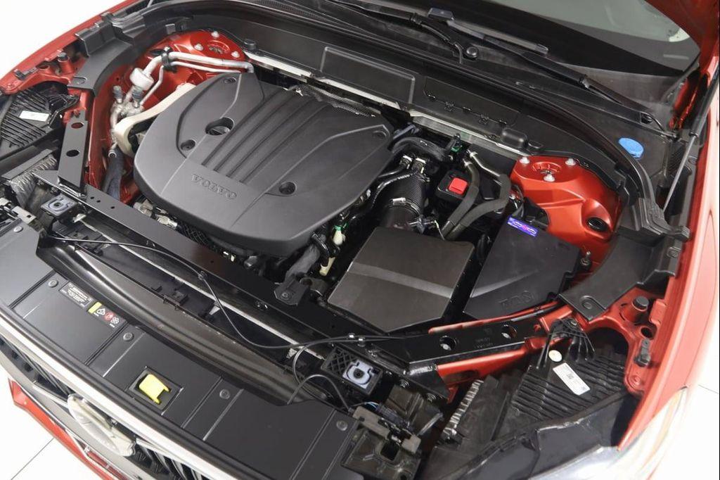 used 2022 Volvo XC60 car, priced at $31,490