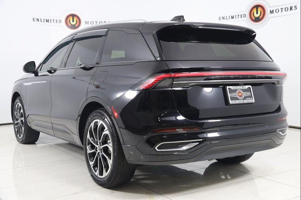 used 2025 Lincoln Nautilus car, priced at $57,990