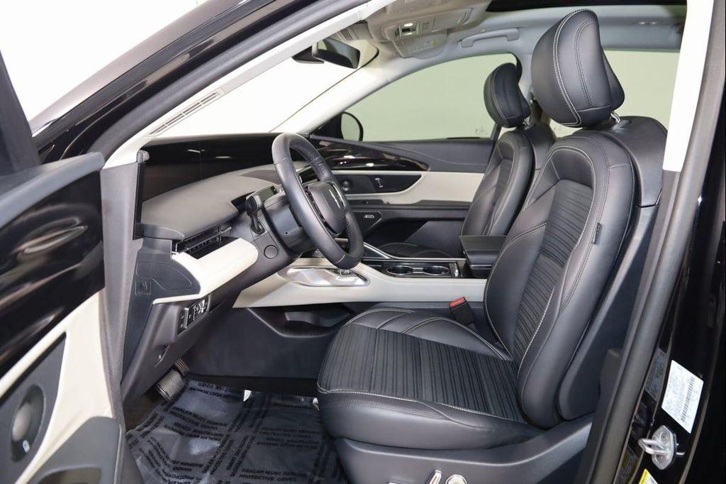 used 2025 Lincoln Nautilus car, priced at $57,990