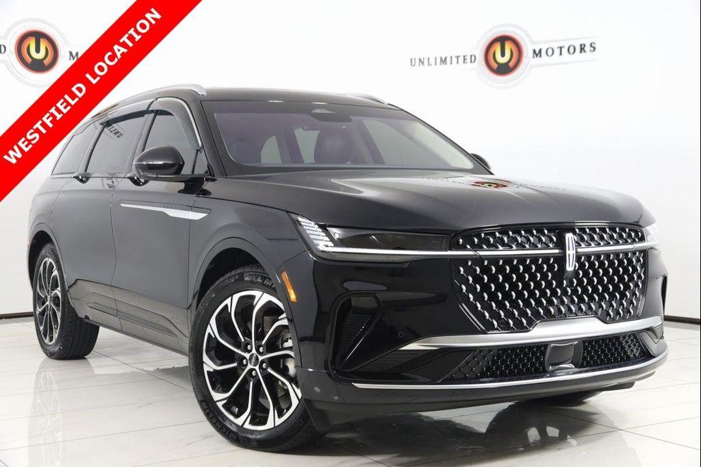 used 2025 Lincoln Nautilus car, priced at $57,990